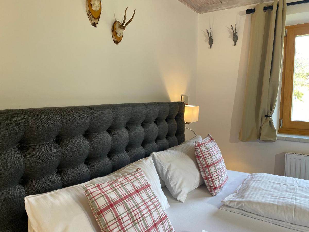 Alm Seasons Premium Chalet & Studios Зальбах-Гінтерглемм Номер фото