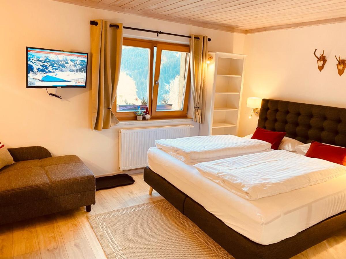 Alm Seasons Premium Chalet & Studios Зальбах-Гінтерглемм Екстер'єр фото